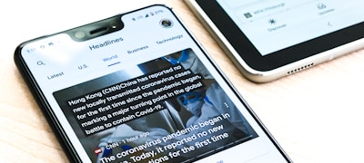 新闻记者正在报道最新体育资讯